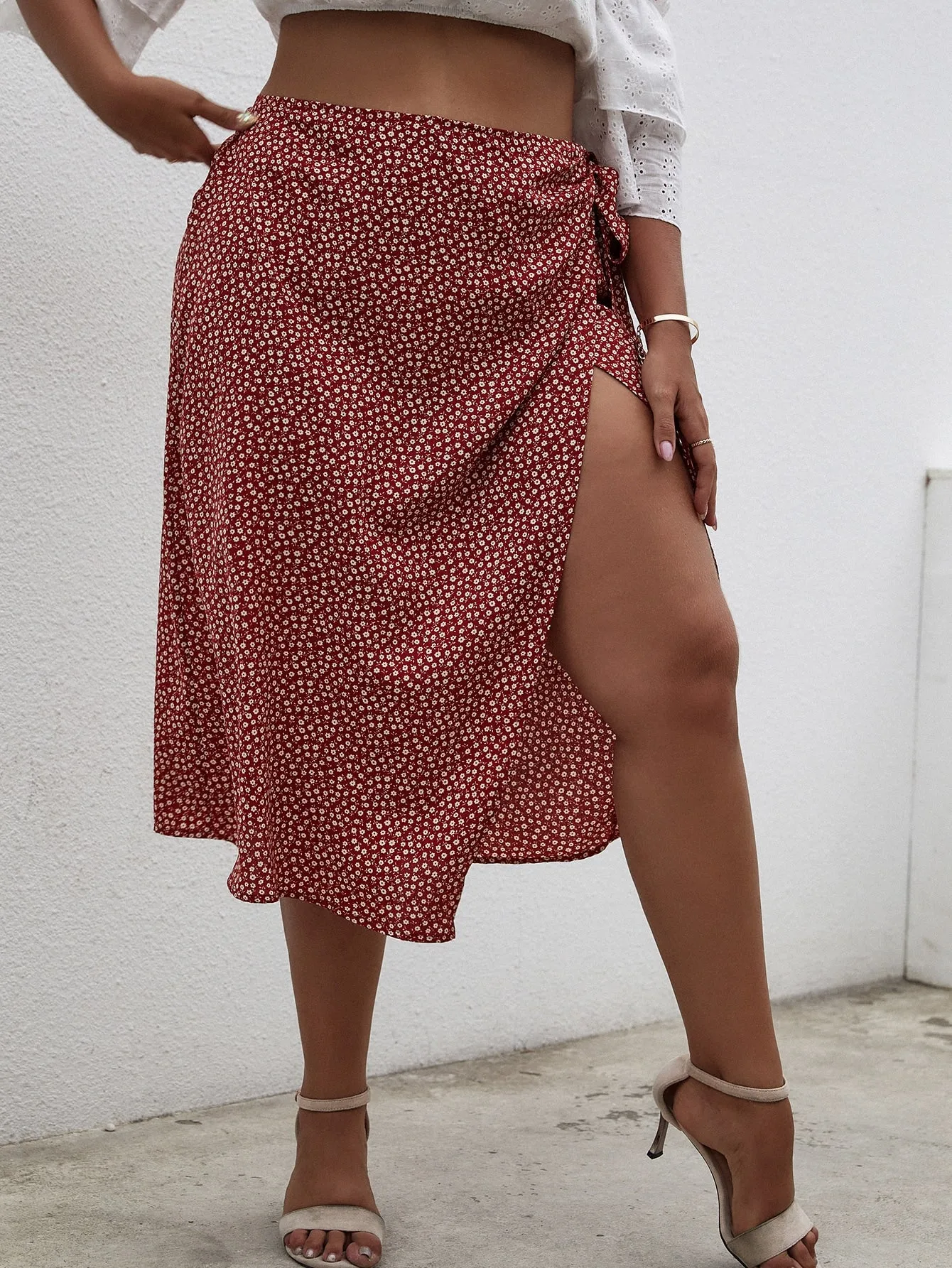 Ditsy Floral Wrap Midi Plus Size Skirt