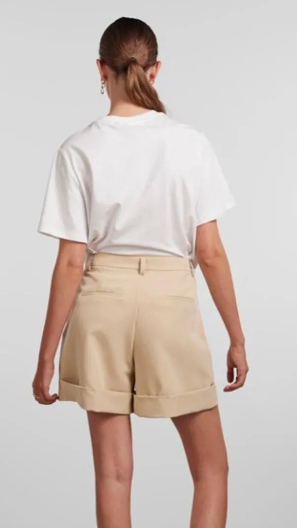 PC KYZA HW TAILORED SHORTS - IRISH CREAM