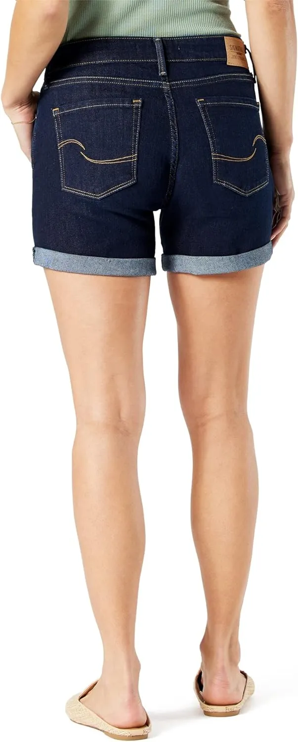 Woman Casual Mid Length Shorts